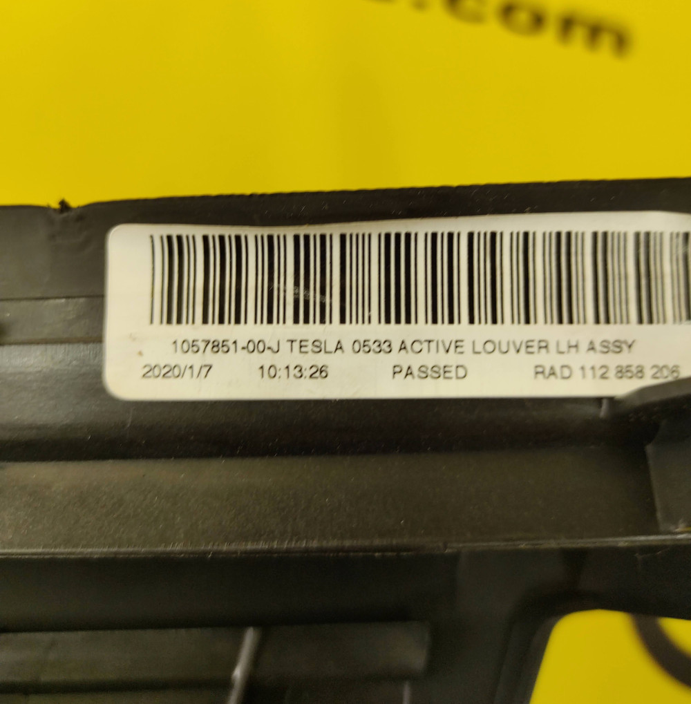 Tesla Model S 2016-2021 Front Left Active Louver Assembly LH OEM (new) 1057851-00-J  Photo №2