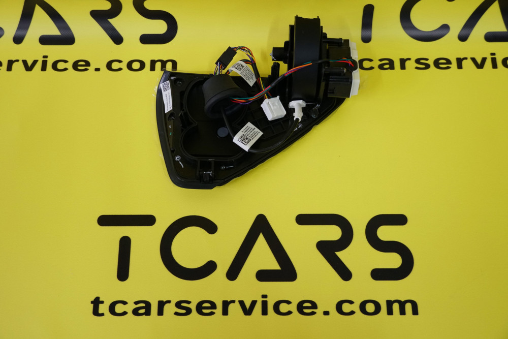 Tesla Model Y 2020-2025, 3 2017-2023 Charge Port Door - North America Charging  Standard (NACS) OEM (new) 1566302-10-J  Photo №2