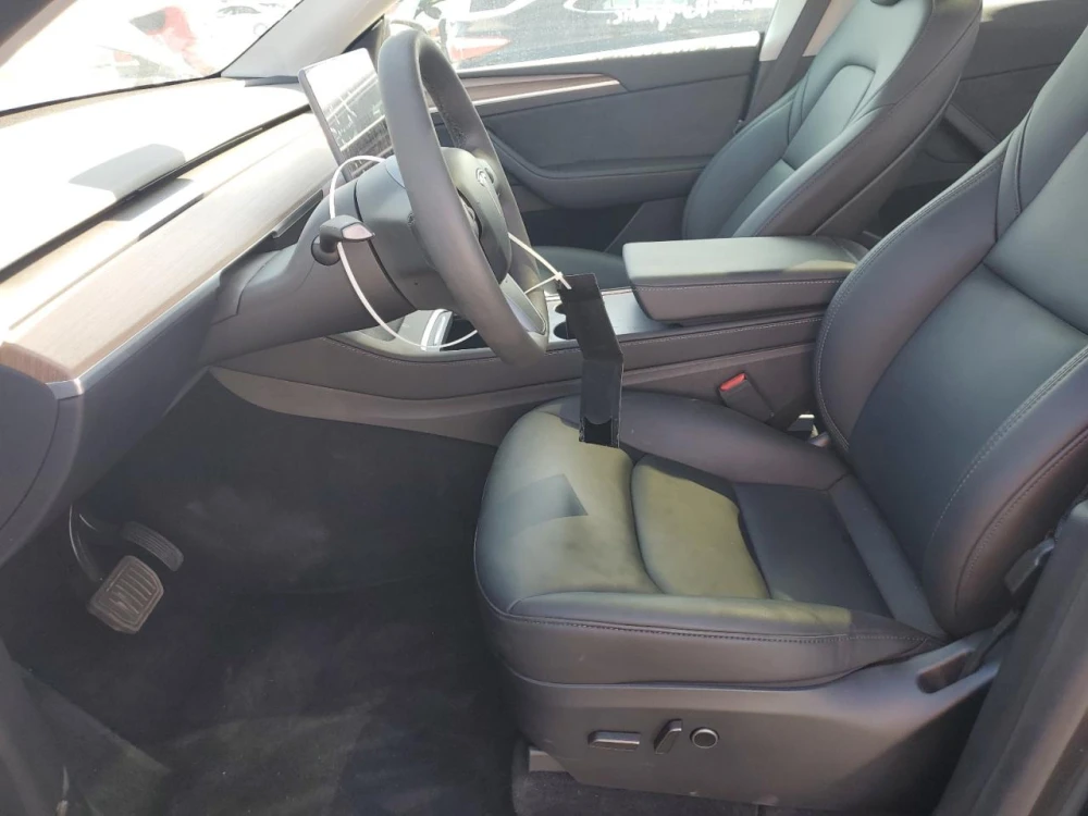 TESLA MODEL Y 2025  Фото №8