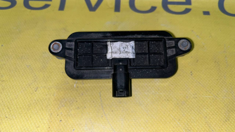 Кнопка відкриття багажника зовнішня Tesla Model X 1683736-00-B  Фото №2