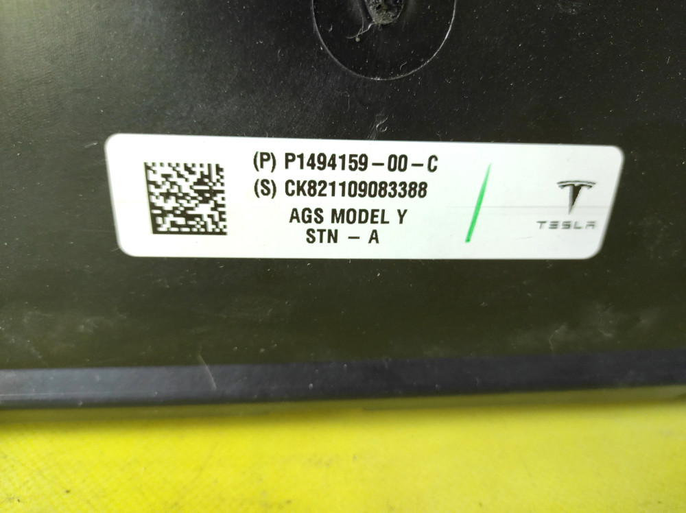 Корпус центрального люверсу у зборі Tesla Model Y 2020-2024 1494159-00-A  Фото №5