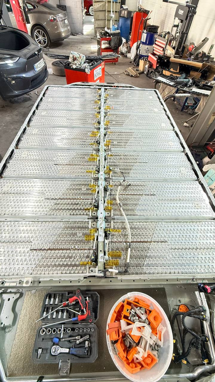 Модуль основної батареї Model S 85KWh 2012-2016 1050503-00-A  Фото №7