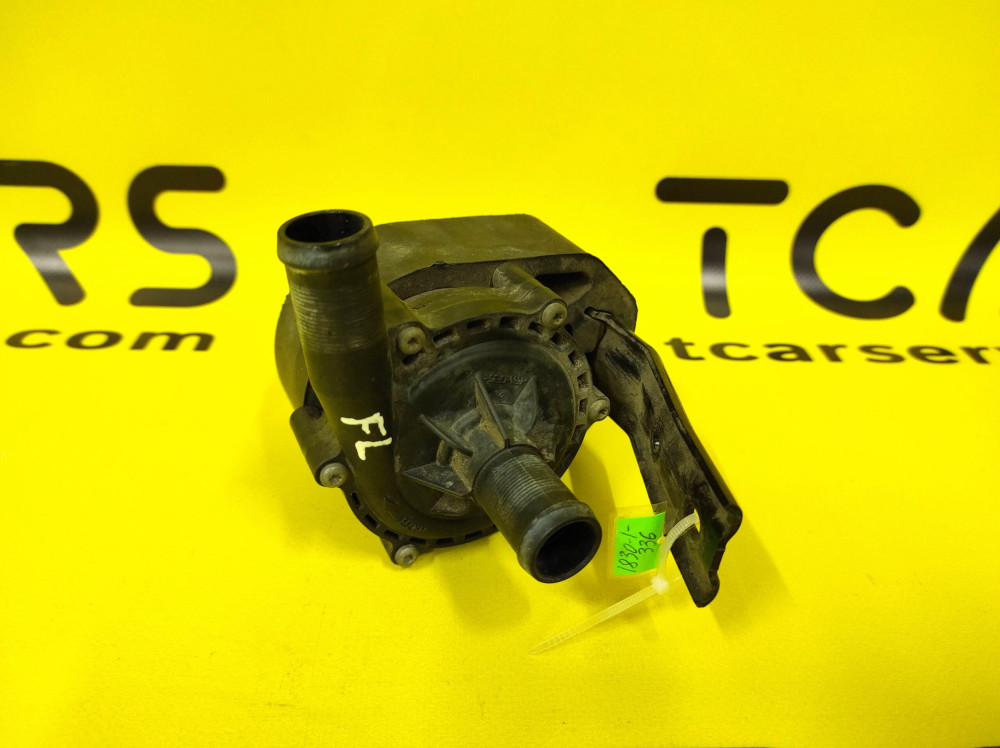 Tesla Model S 2012-2021 Battery Coolant Pump 1(Front LH) with Bracket and Isolator OEM (used) 6007367-00-E  Photo №3