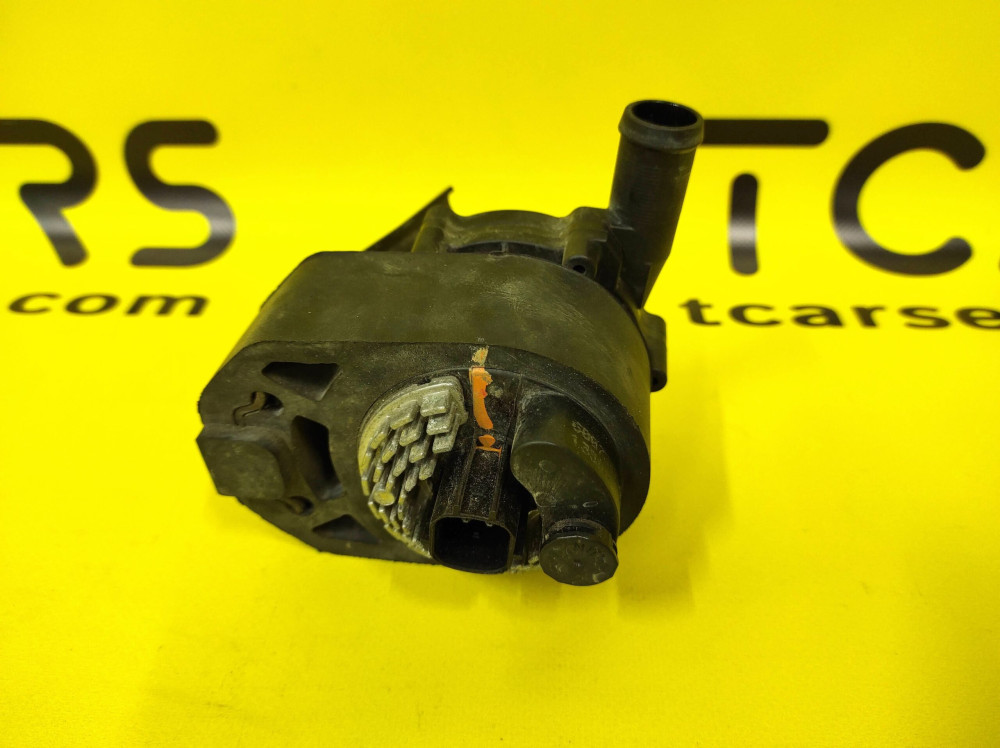 Tesla Model S 2012-2021 Battery Coolant Pump 1(Front LH) with Bracket and Isolator OEM (used) 6007367-00-E  Photo №4