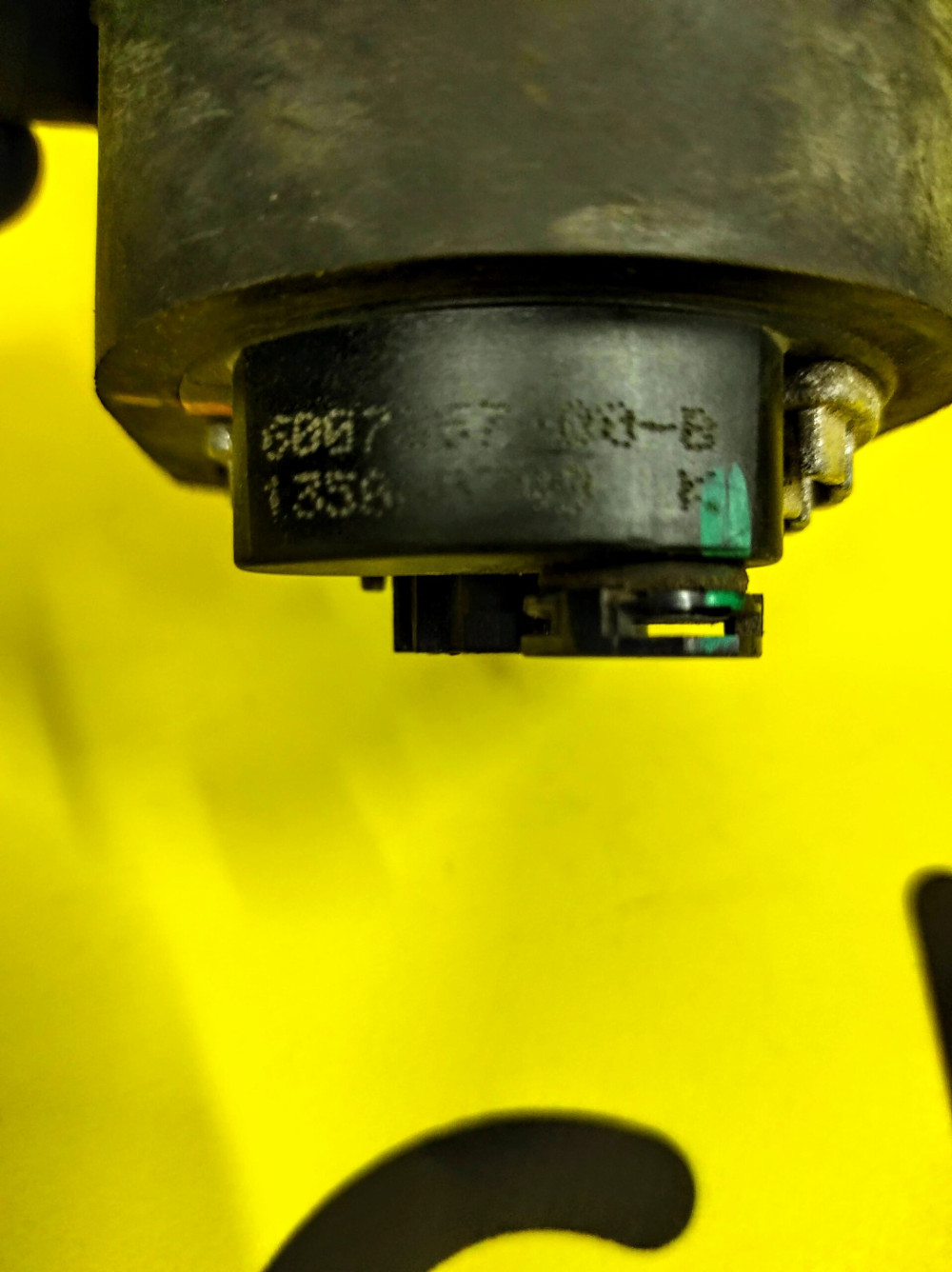 Tesla Model S 2012-2021 Battery Coolant Pump 1(Front LH) with Bracket and Isolator OEM (used) 6007367-00-E  Photo №5