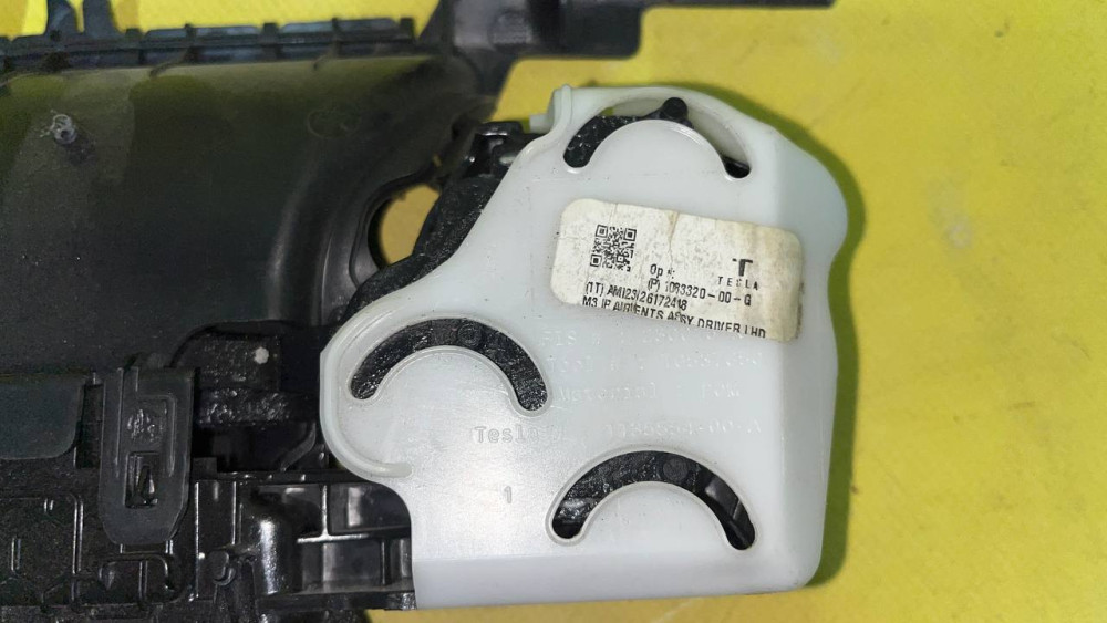 Передній лівий повітропровід салону (з боку водія) Tesla Model 3 17-23, Y 20-25 1083320-00-G  Фото №3