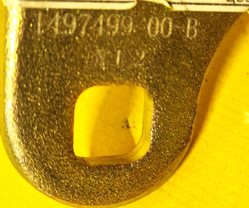 Петля дверей задніх  нижня права сторона Tesla Model Y 2020-2025, Y Juniper 1497499-00-C  Фото №4