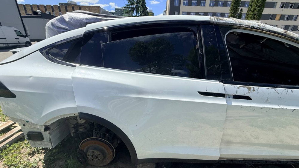 Права задня двер («крило сокола» / Falcon Wing) Tesla Model X Plaid / Рестайлінг (2022–2026)  1028791-E0-K  Фото №2