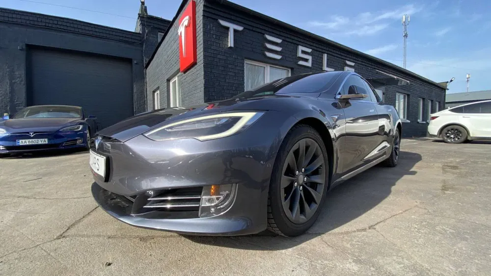 Tesla Model S AP 2.0 75 2016  Photo №5