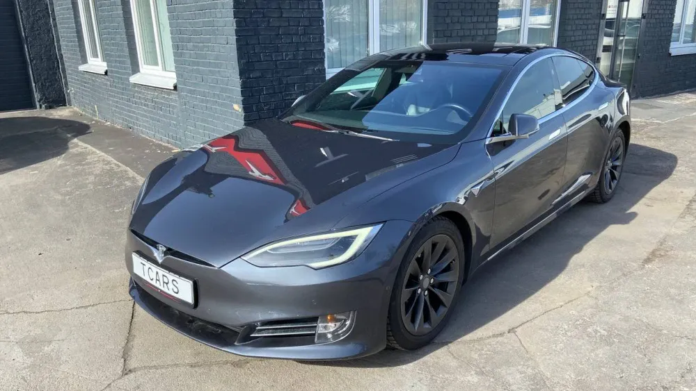 Tesla Model S AP 2.0 75 2016  Photo №2