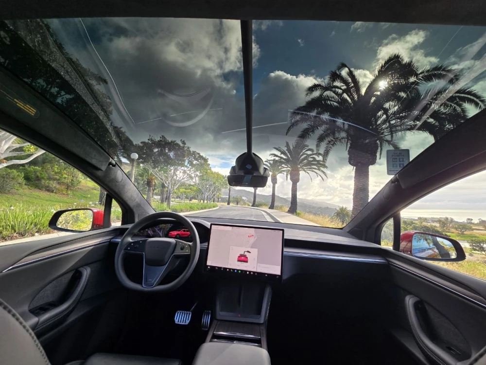 Tesla Model X  2025  Фото №10