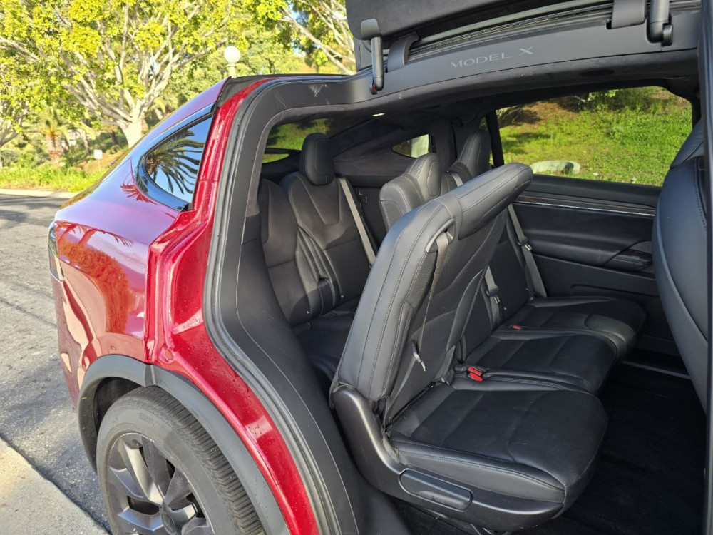 Tesla Model X  2025  Фото №20