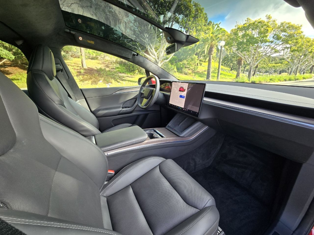 Tesla Model X  2025  Фото №15