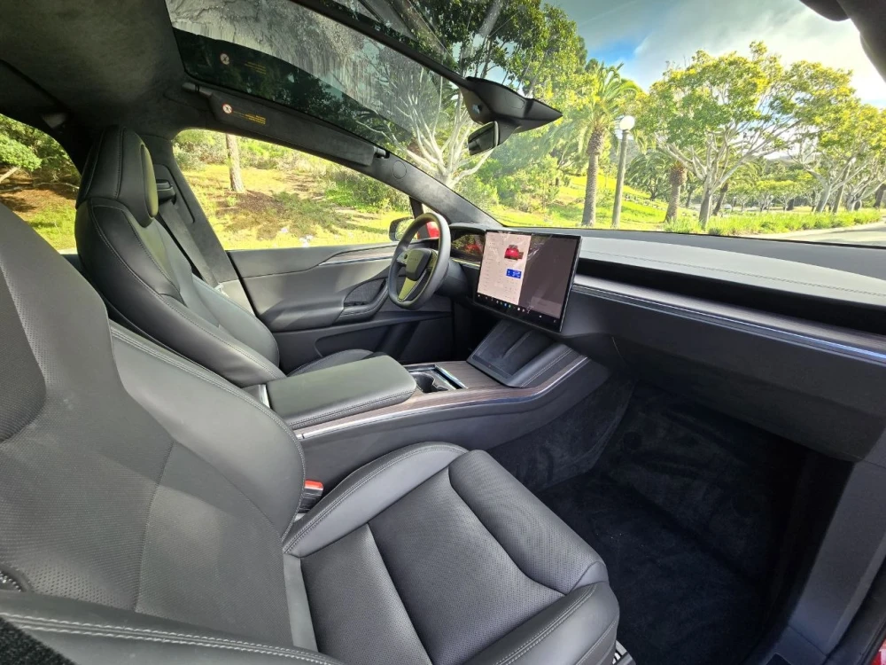 Tesla Model X  2025  Фото №15