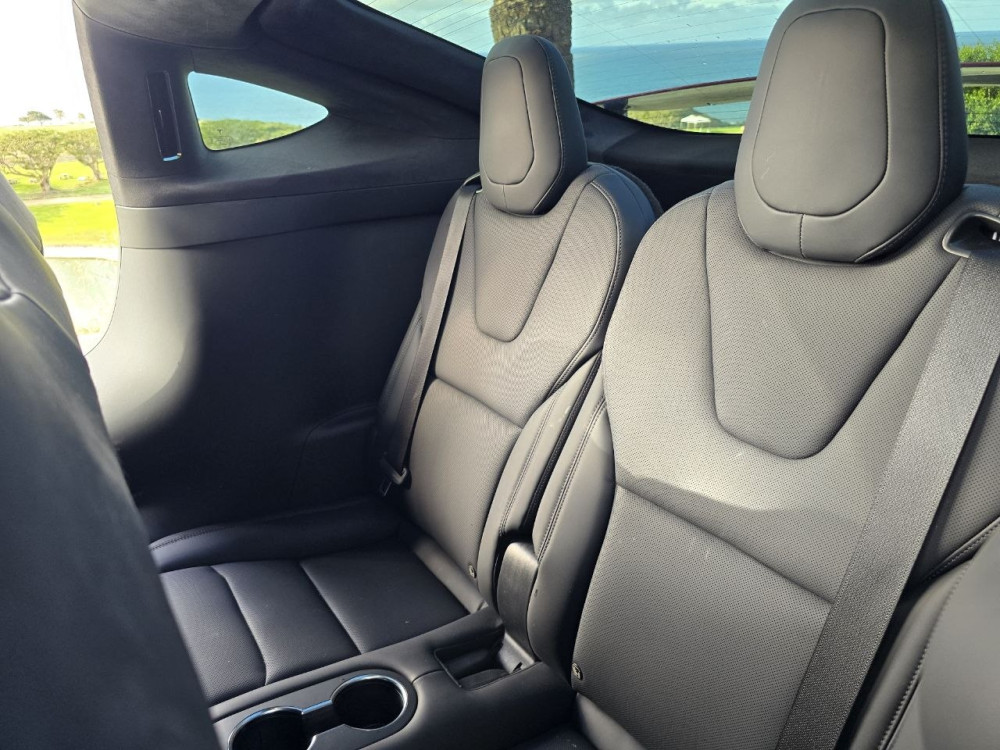 Tesla Model X  2025  Фото №17