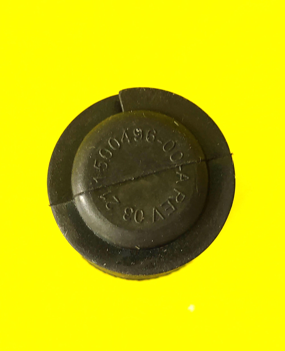 Упор резиновый крышки багажника Tesla Model Y 2020-2025, Y Juniper 1500496-00-B  Фото №3