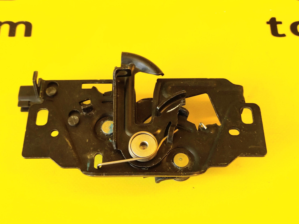 Замок капота Tesla Model S 2012-2021, X 2015-2021, 3 2017-2023 1033011-00-G  Фото №4