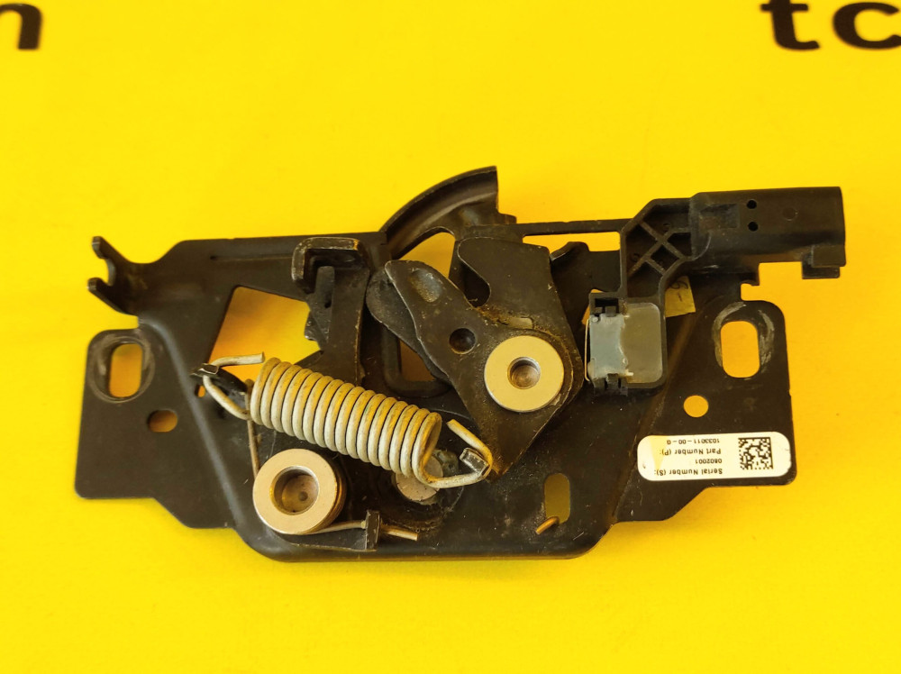 Замок капота Tesla Model S 2012-2021, X 2015-2021, 3 2017-2023 1033011-00-G  Фото №2