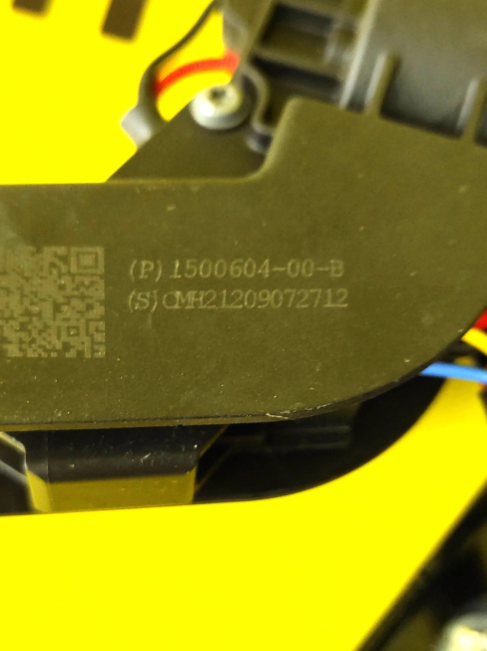 Tesla Model 3 2017-2023, 3 Highland, Y 2020-2025, Y Juniper Liftgate Latch OEM (new) 1500604-00-B  Photo №2