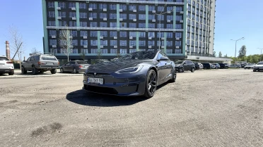 Tesla Model S Plaid 2021