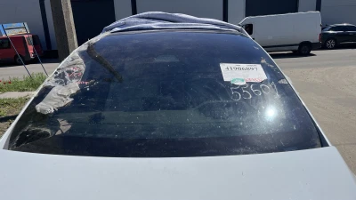 Скло лобове Tesla Model Х 2022 оригінал вживане 1582503-00-E