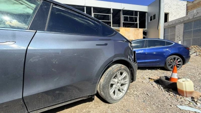 Ліва задня двер  Tesla Model Y 1493561-E0-A