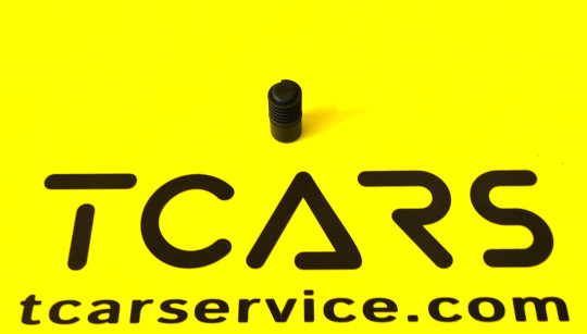 Упор гумовий кришки багажника Tesla Model Y 2020-2025, Y Juniper 1500496-00-B