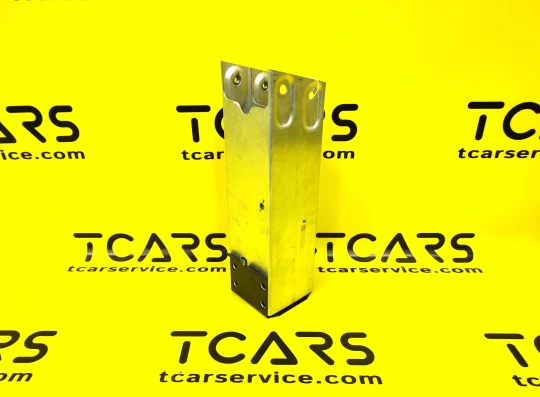 Лонжерон (кронштейн) основного підсилювача переднього бампера праворуч Tesla Model Y 1487462-00-C