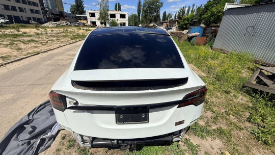Кришка багажника (ляда) в зборі зі склом (білий перламутр - PPSW) Tesla Model X 2015-2026 1900710-E0-B
