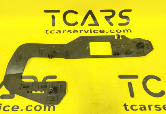 Кронштейн переднього бампера протитуманної фари правий Tesla Model SP 2021- 1564692-00-A