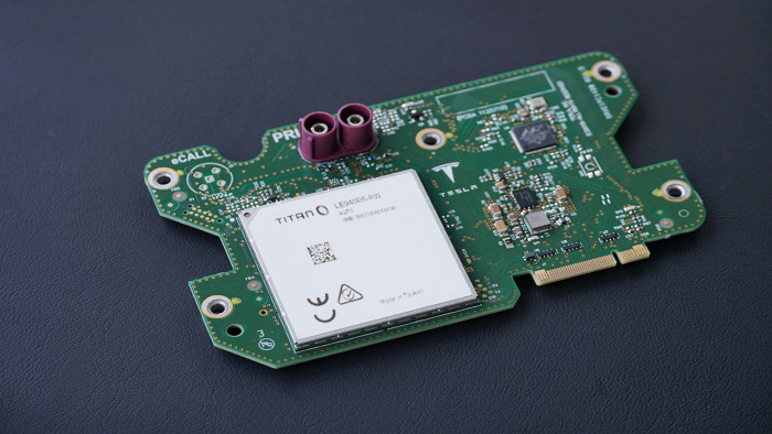 Замена СИМ-карты, установка европейского 4G LTE