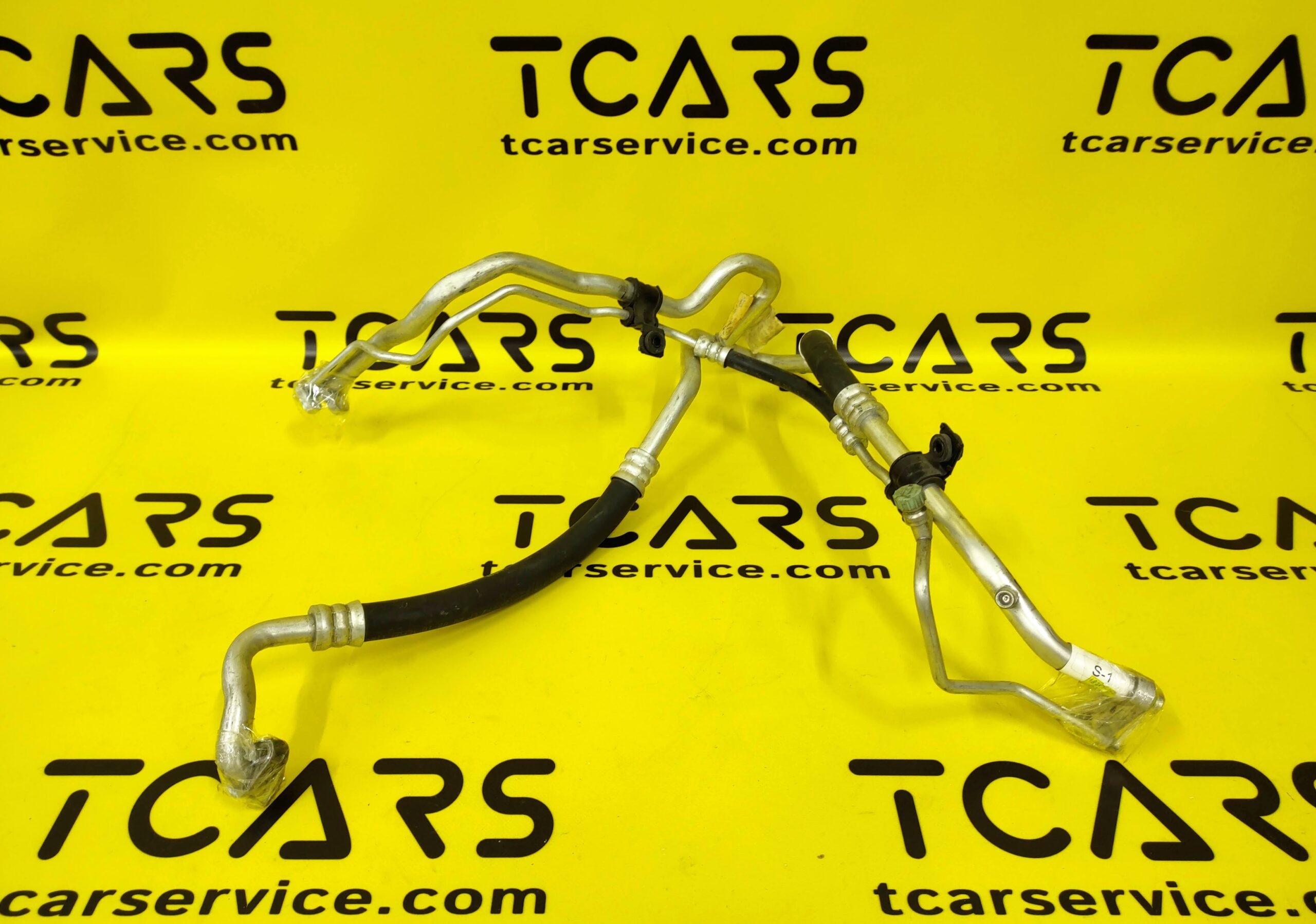 Tesla Model S(2016-2021) Suction Liquid Air Conditioning Line Assembly (from TXV Evaporator Valve to Compressor/connection with Line to RH Condenser and Chiller) RWD OEM (pre-owned) 1069094-00-B  Photo №2