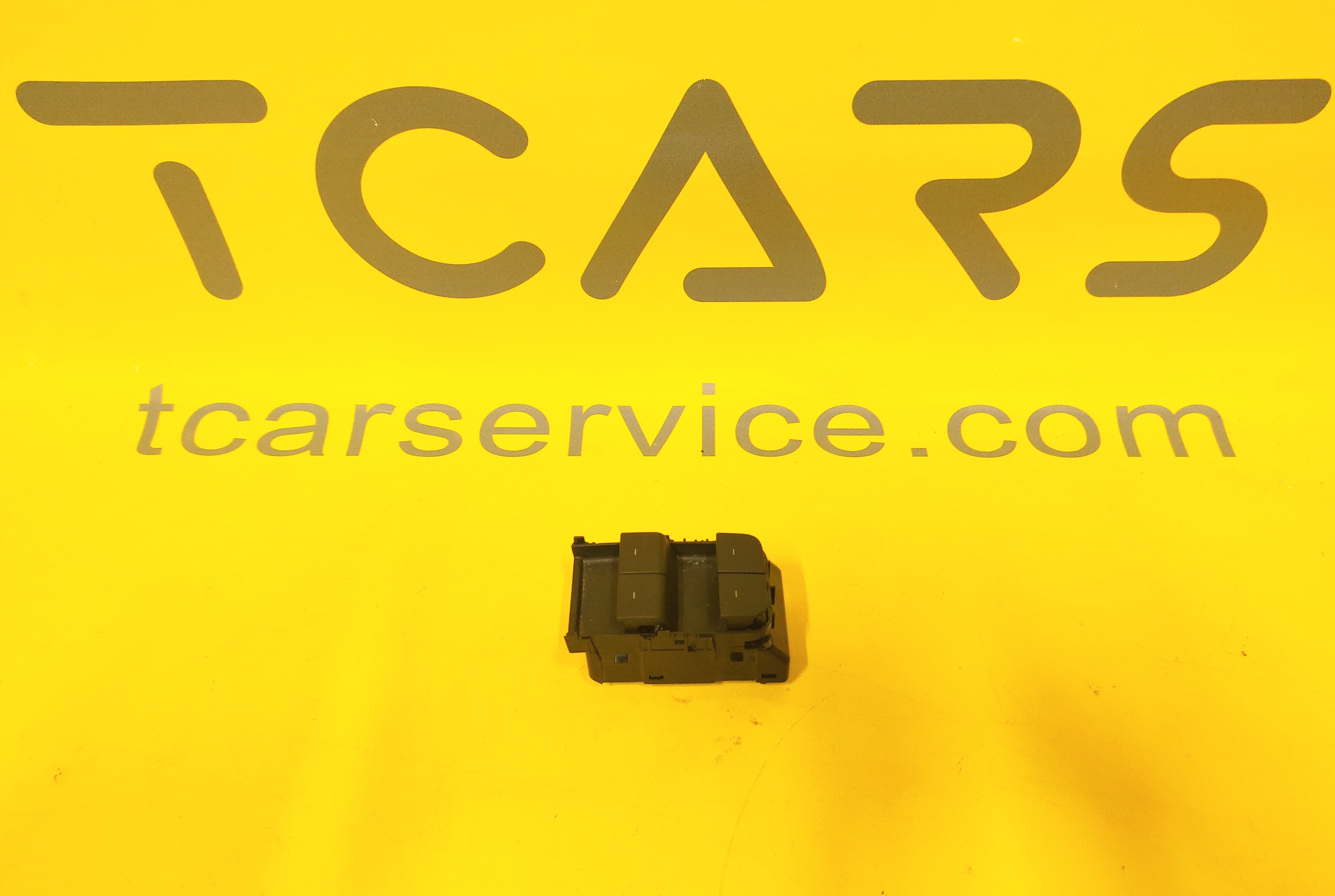 Блок кнопок управління склопідіймачами в карті дверей водія - матовий Tesla Model Y 2020-2025, 3 2017-2023 1081037-02-G