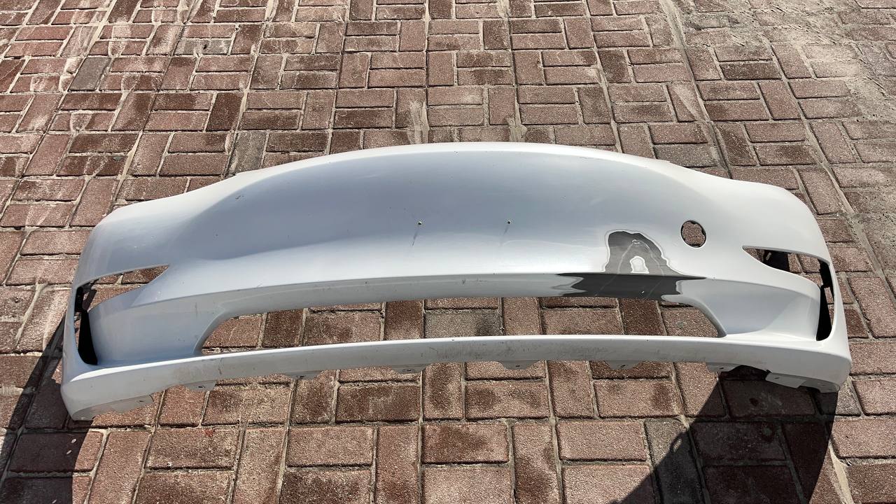 Бампер передній Tesla Model Y 1493736-S0-C