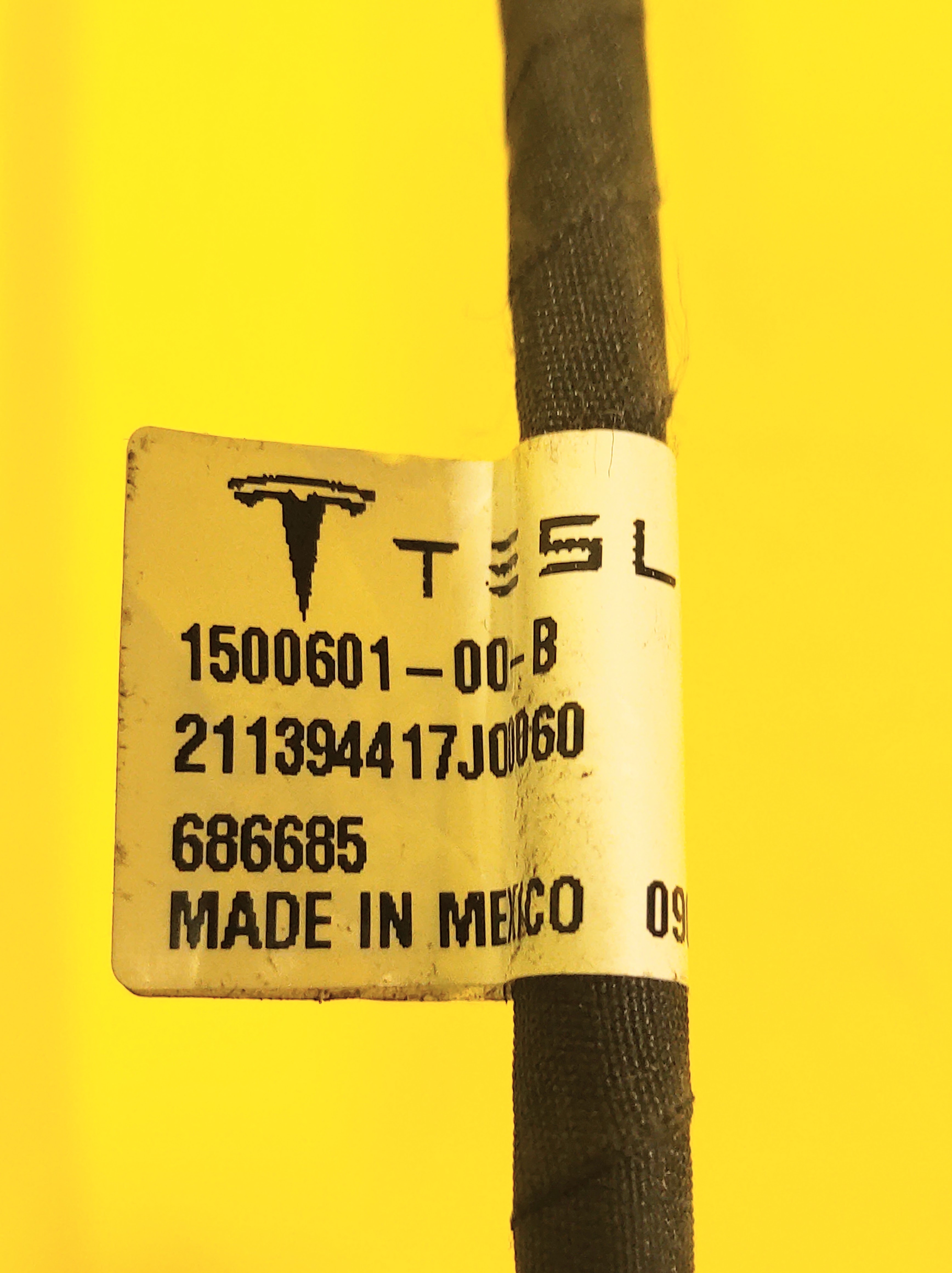 Амортизатор кришки багажника з електроприводом ліва сторона Tesla Model Y 2020-2025 1500601-00-B  Фото №4