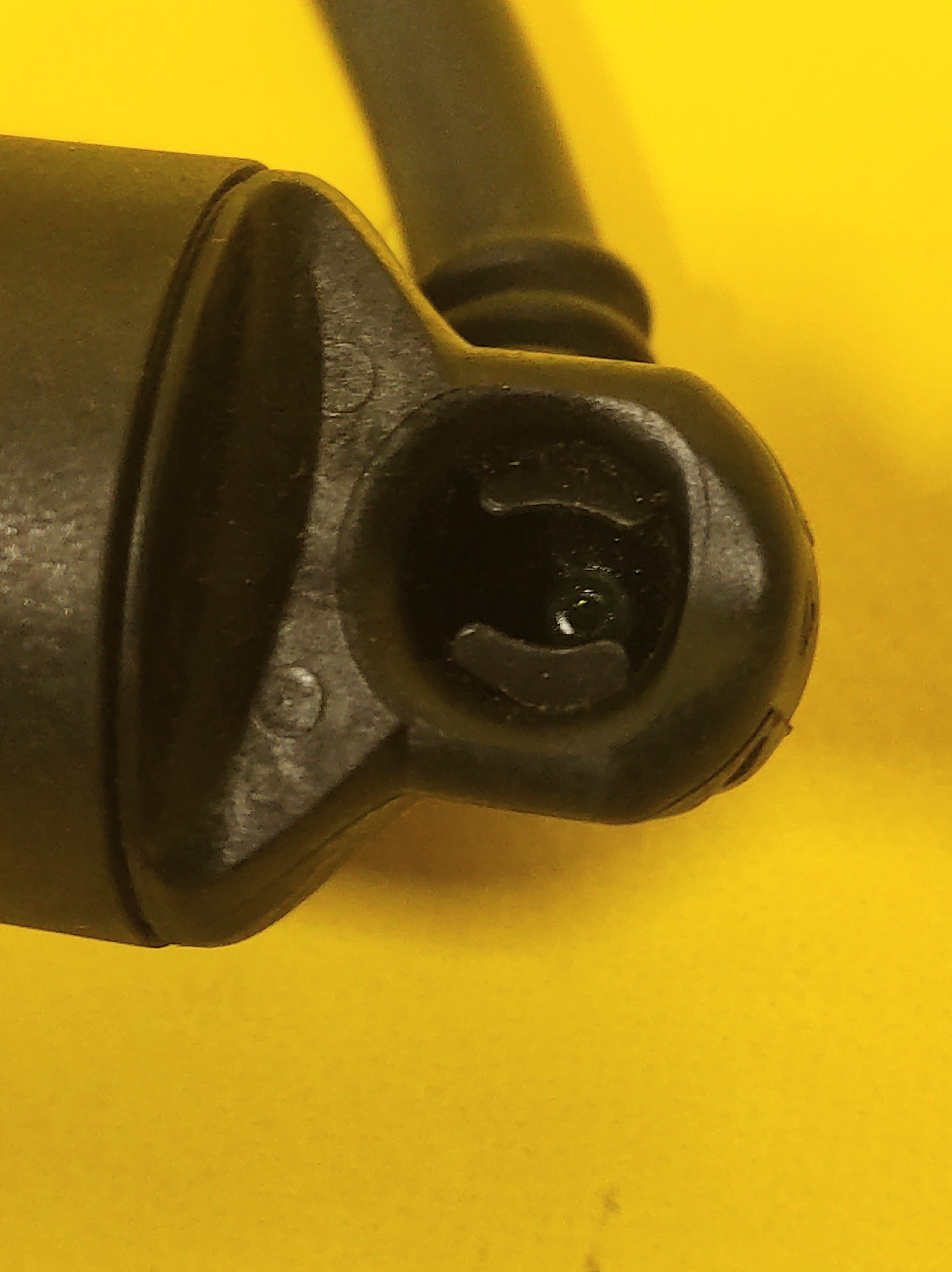 Амортизатор кришки багажника з електроприводом ліва сторона Tesla Model Y 2020-2025 1500601-00-B  Фото №3