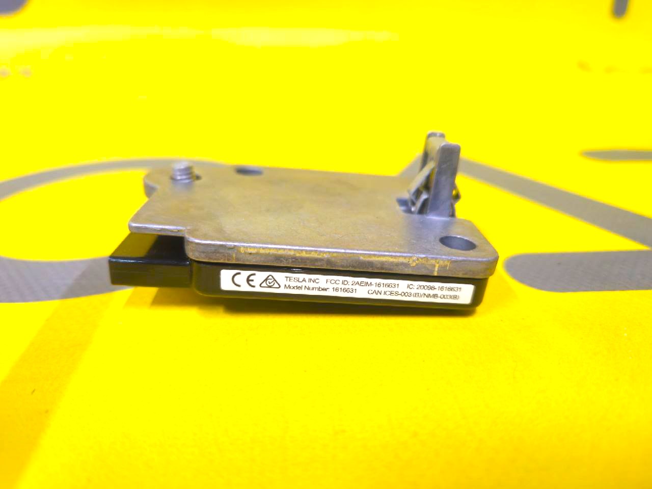 Блок радара внутреннего в салоне Tesla Model Y 2020-2025 1607917-00-G  Фото №2