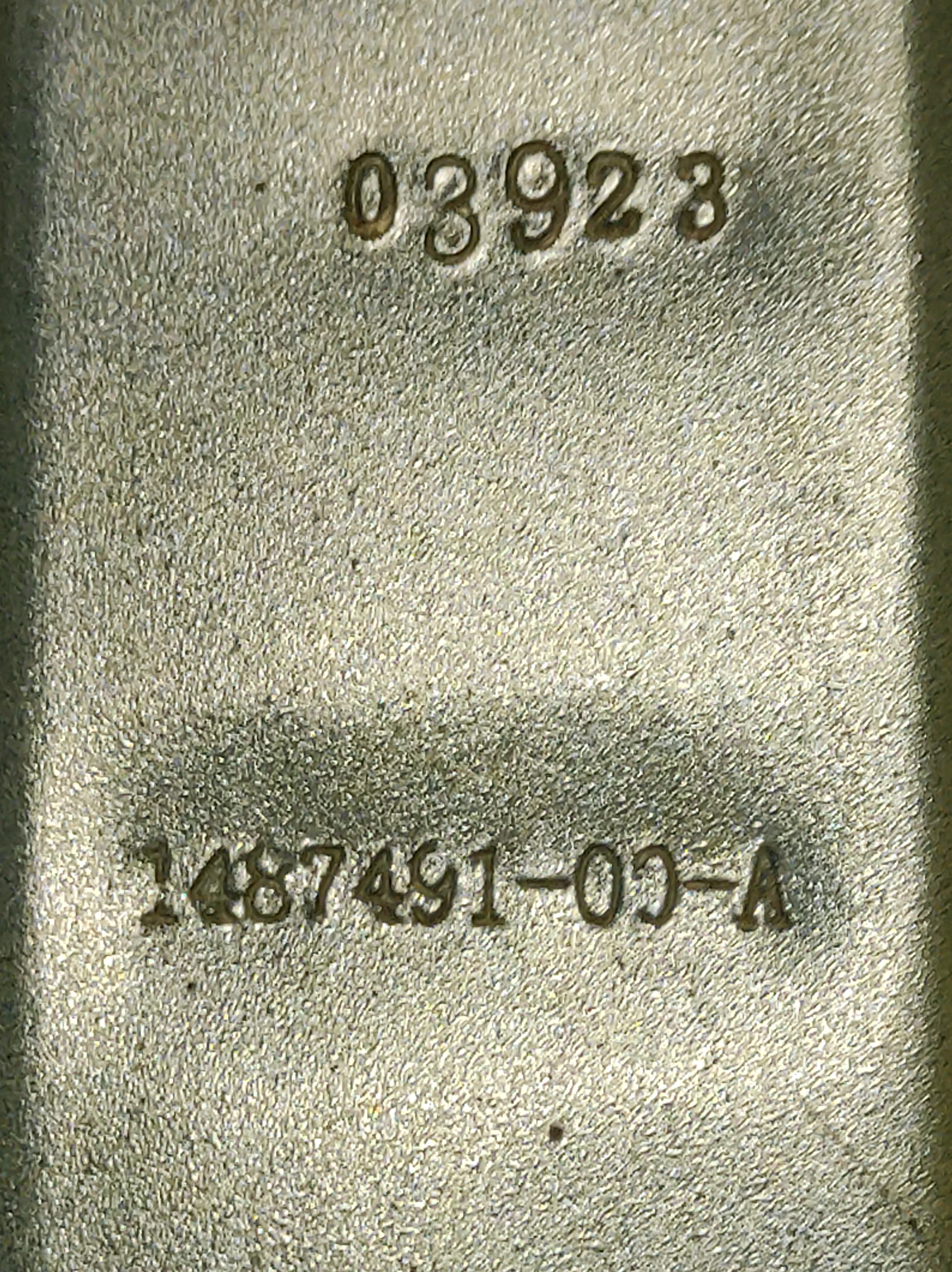 Кронштейн (окуляр) переднього лонжерона і арки колеса лівий Tesla Model Y 2020-2025 1504589-S0-C  Фото №3