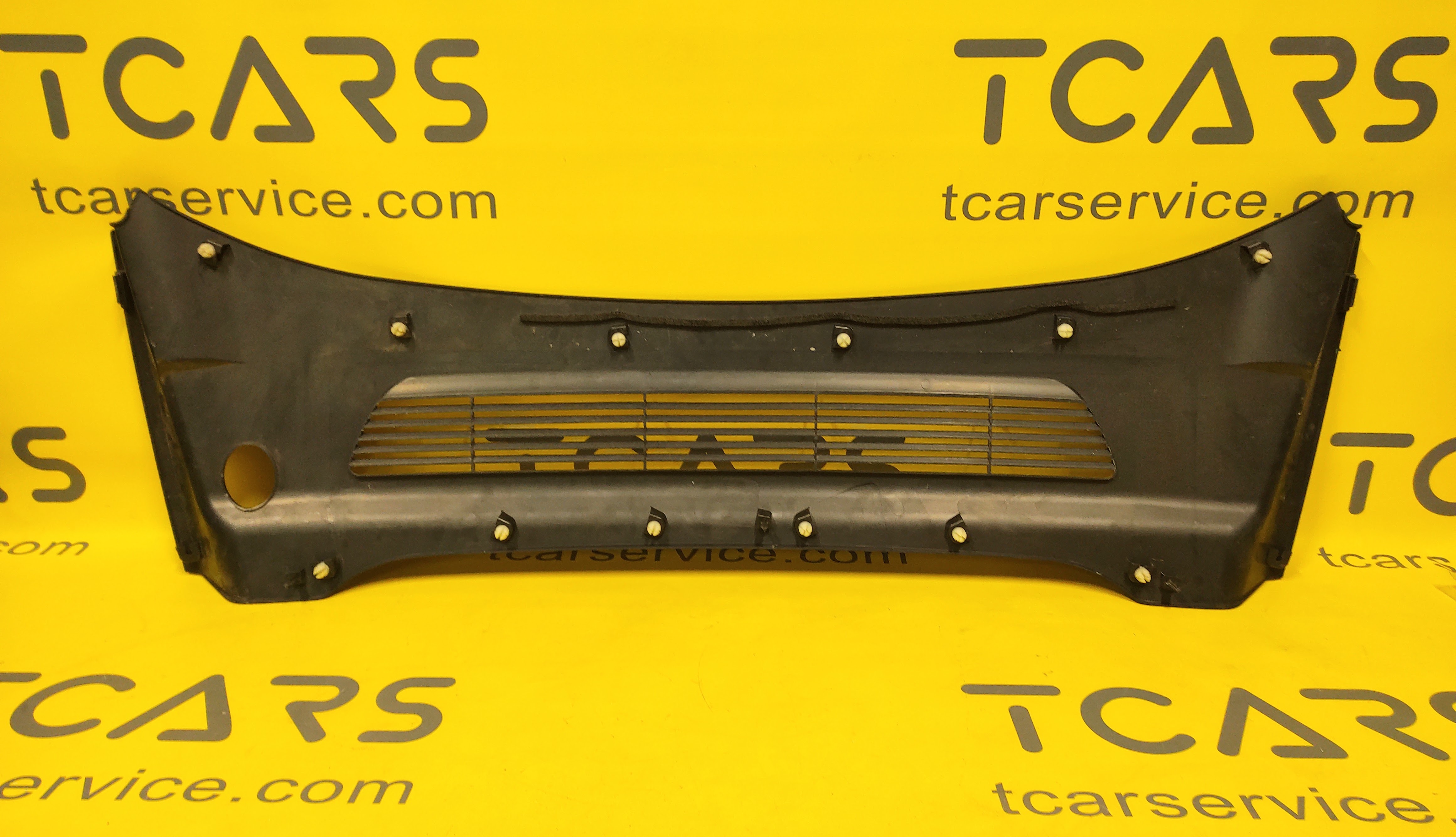 Tesla Model Y 2020-2025 Front Windshield Apron Molding - with HEPA OEM (used) 1619812-98-B (1619812-00-B)  Photo №3